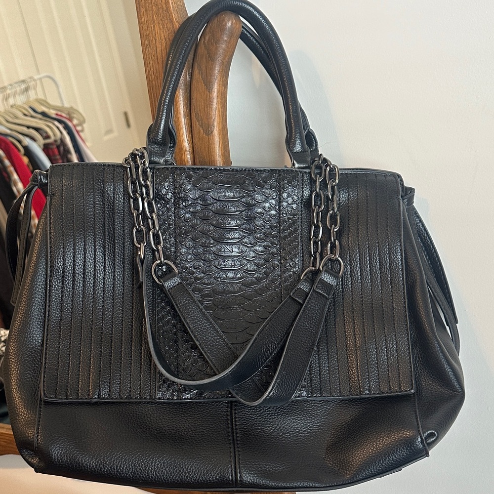 Elegant Black Leather Tote Bag